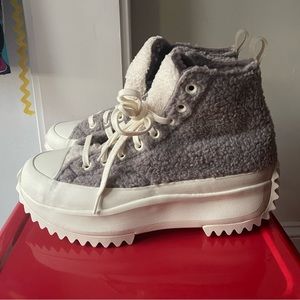 Converse Run Star Hike Sherpa Sneakers size 7.5 unisex fleece high tops